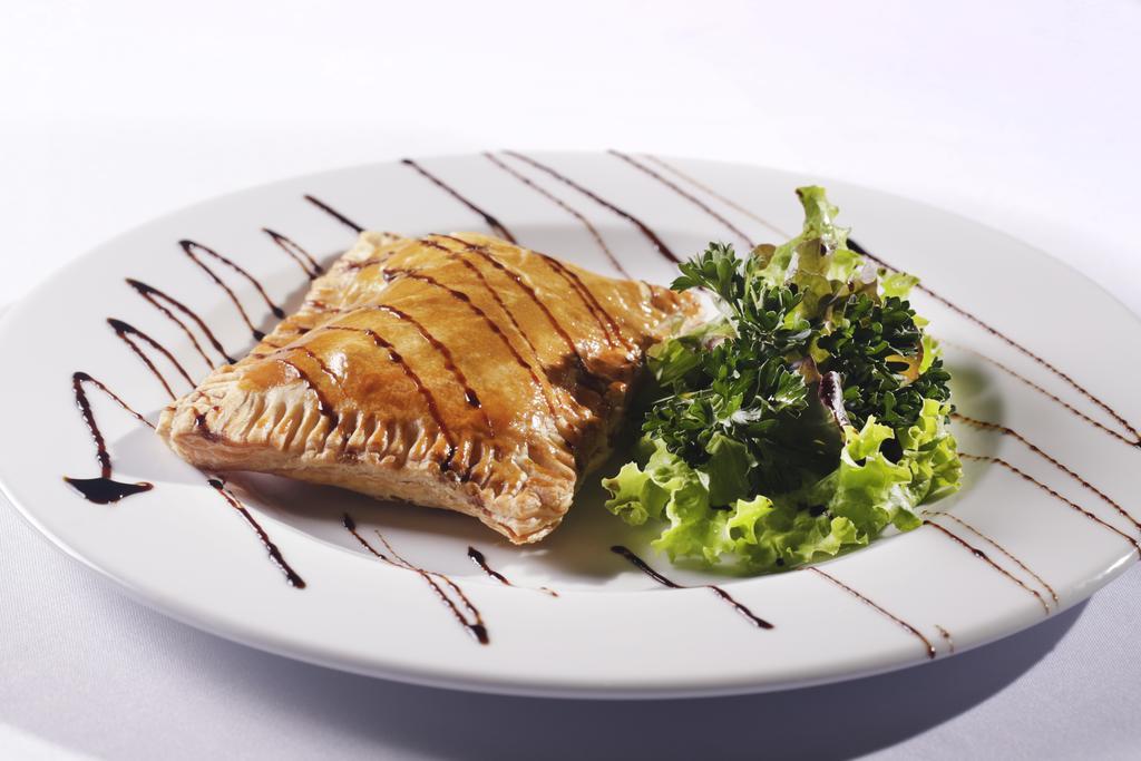 Sheraton Reserva Do Paiva Cabo de Santo Agostinho Εξωτερικό φωτογραφία A plate of empanadas